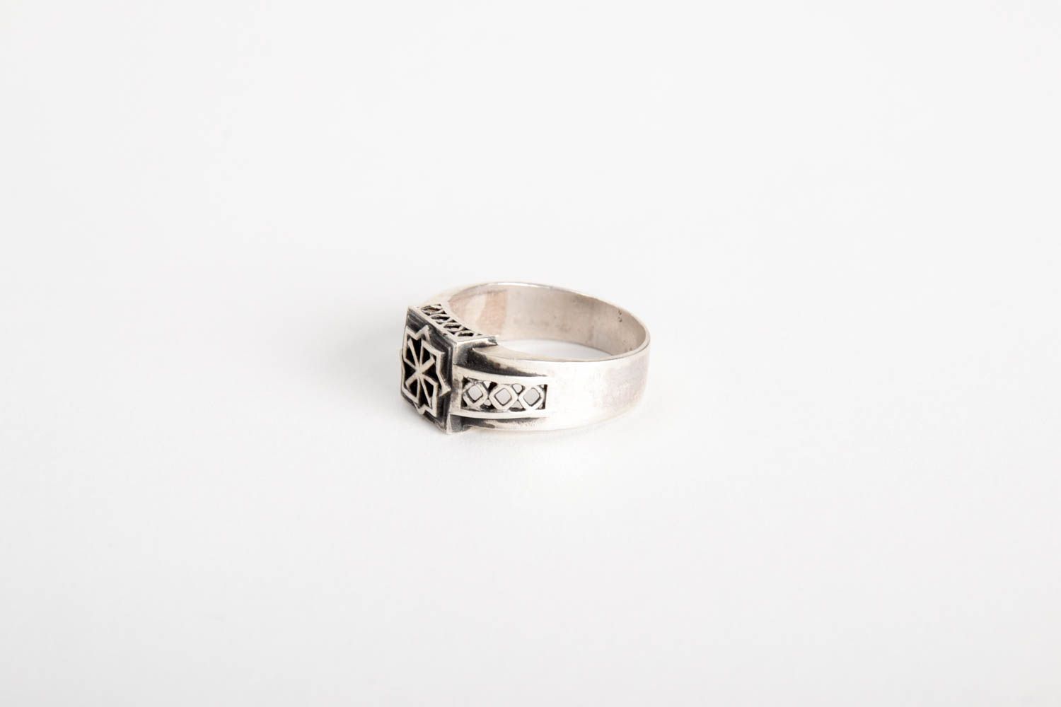 Мужское серебряное кольцо ручной работы ювелирная бижутерия перстень мужской  фото 2