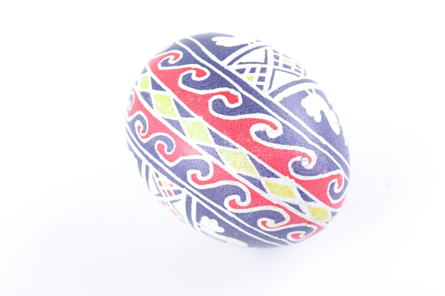 Huevo de Pascua pintado hecho a mano para decorar interiores original bonito foto 3