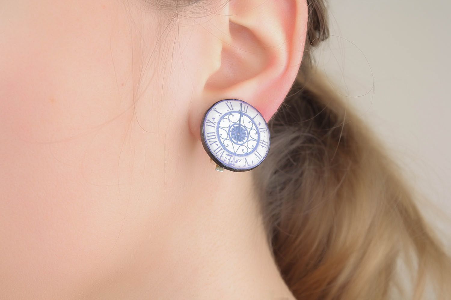 Handmade clip-on earrings photo 1