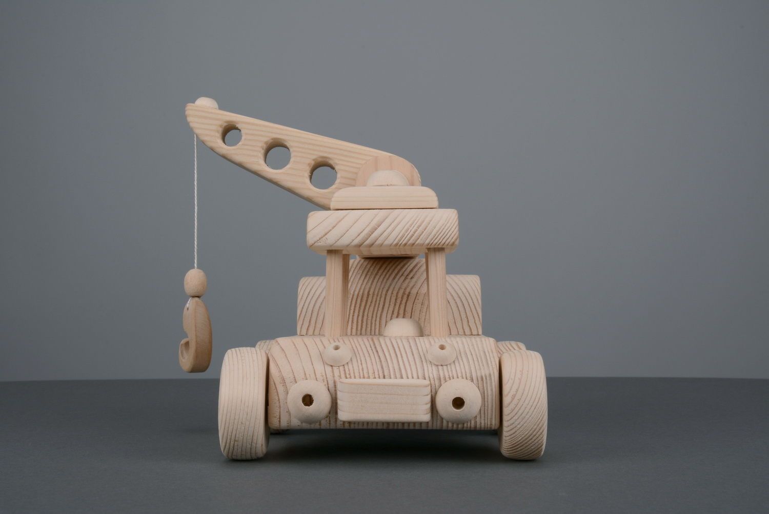 Деревянная игрушка ручной работы Подъемный кран фото 5