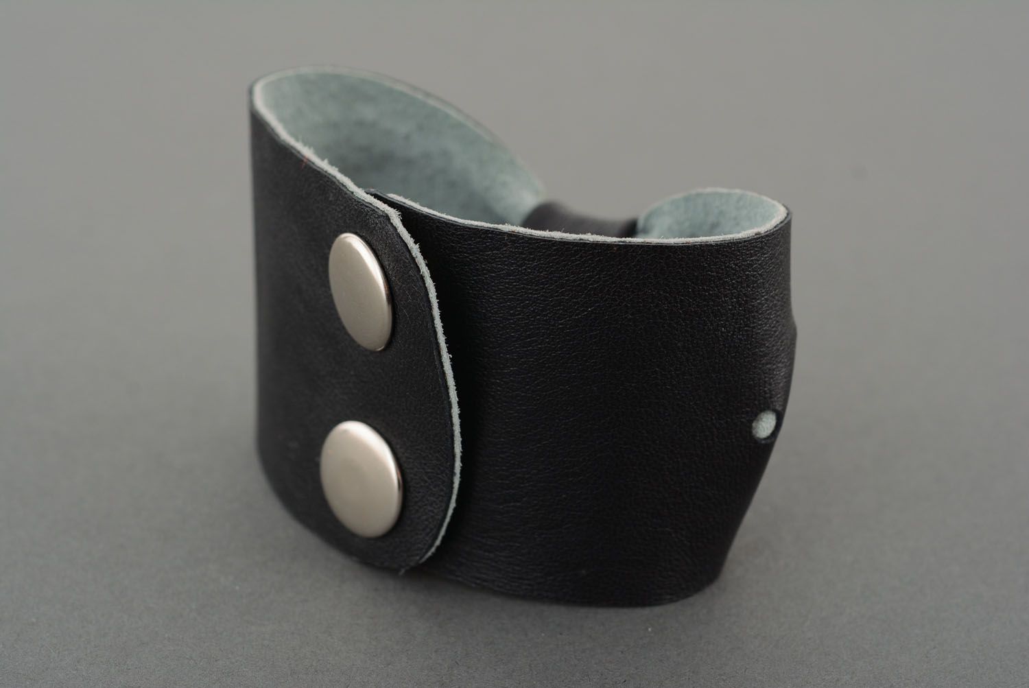 Bracelet noeud en cuir naturel noir photo 4