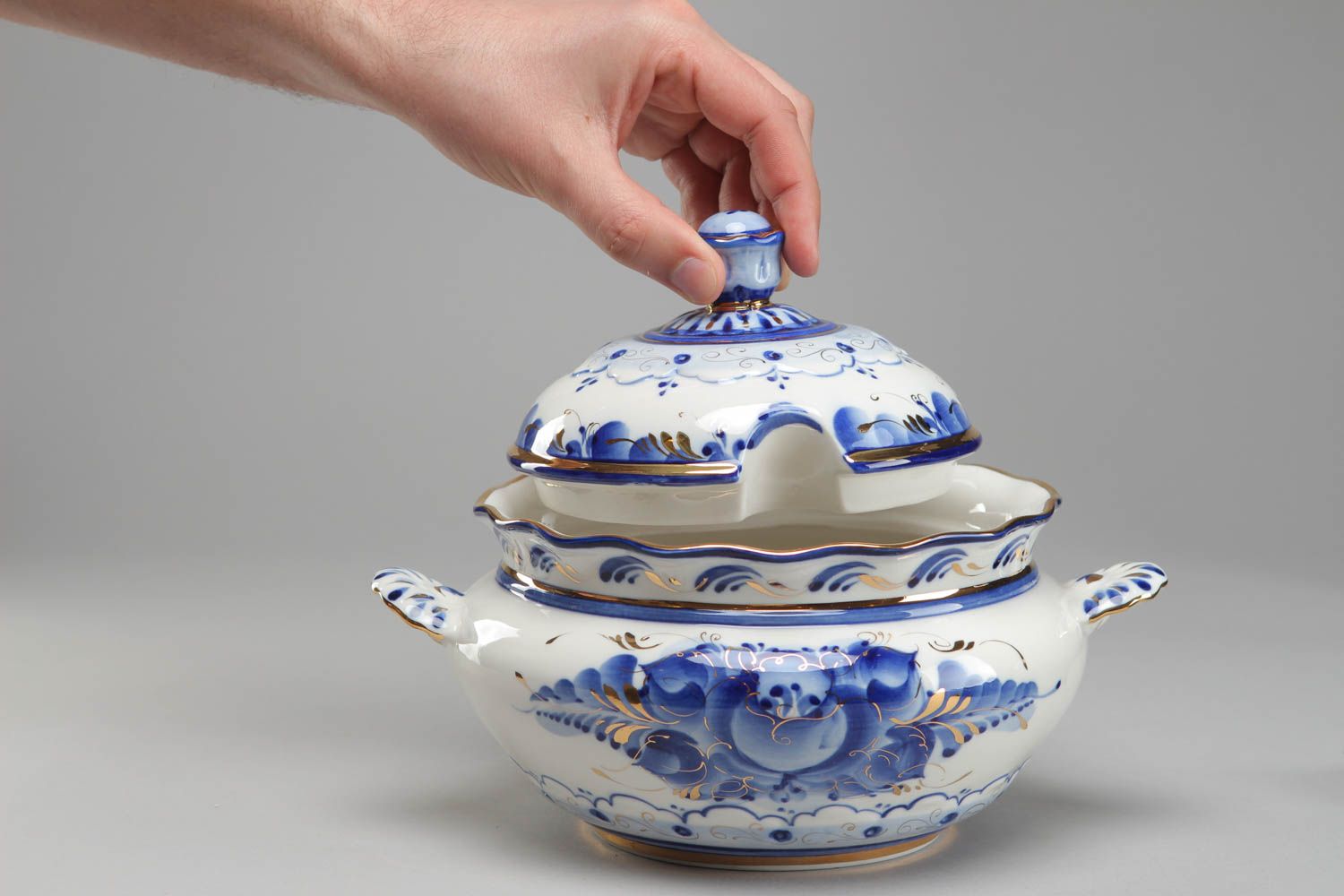 Handmade Gzhel porcelain pot with lid photo 4
