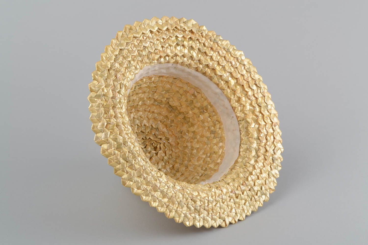 Handmade designer woven brimmed straw hat for summer unisex photo 4
