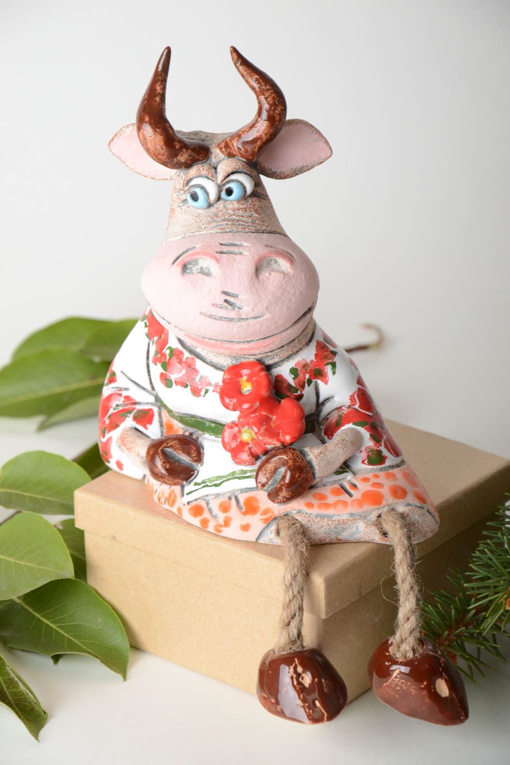 Keramik Spardose handmade Haus Deko Geschenk für Kind originell Ochse mit Blumen foto 1