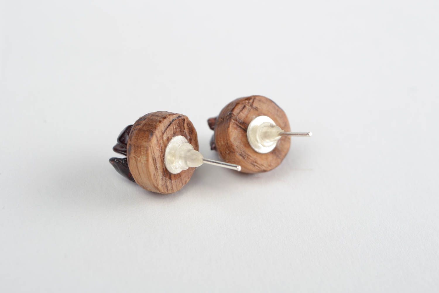 Handmade designer small wooden stud earrings with natural garnet stone photo 5