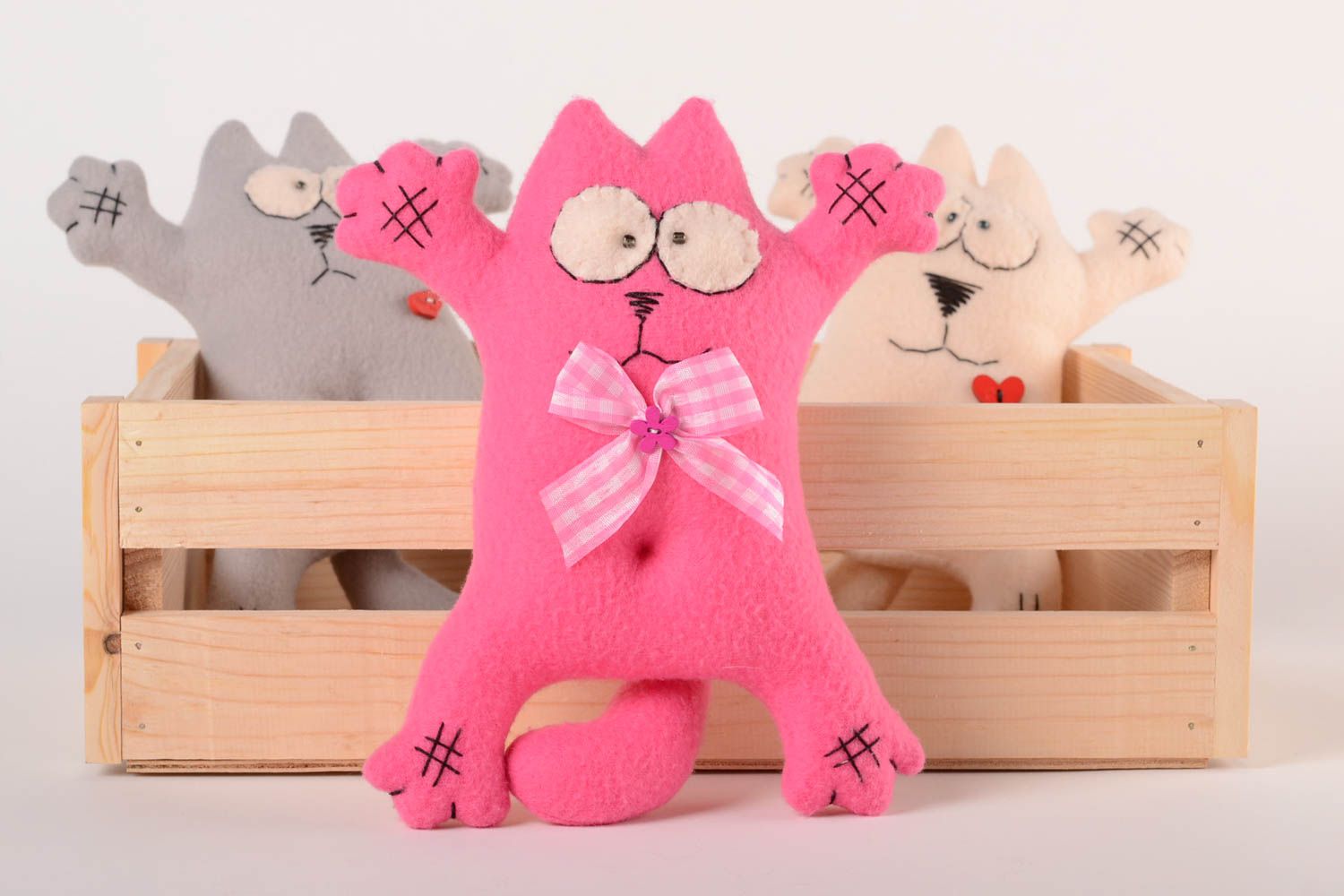 Juguete artesanal de tela muñeco de peluche regalo original Gato rosado foto 1