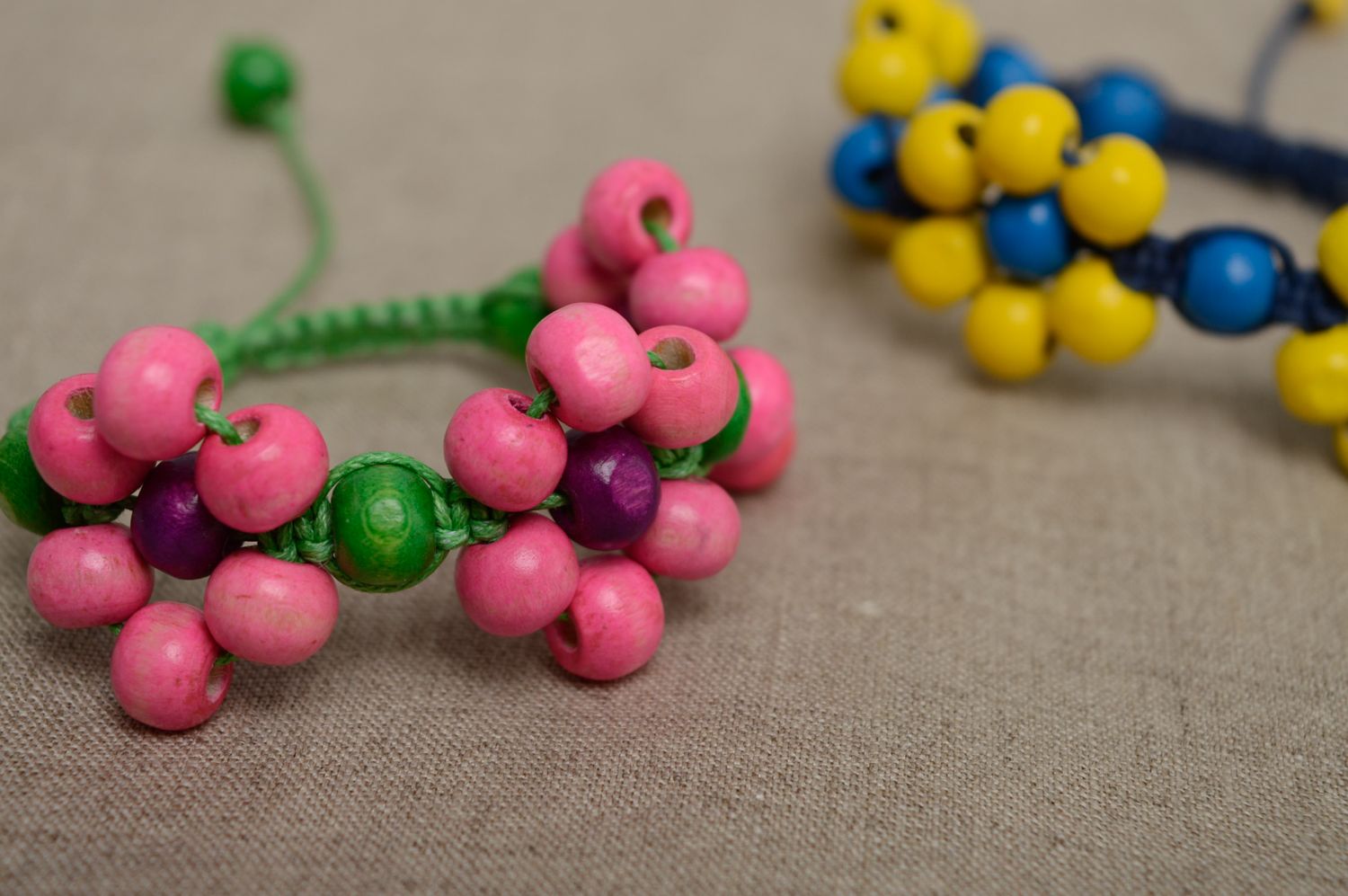Friendship bracelet with wooden beads photo 5