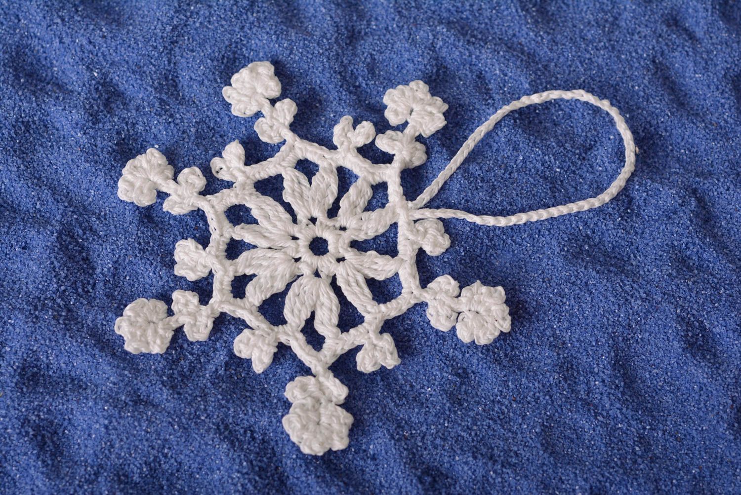 Handmade Christmas toy unusual pendant crocheted snowflake Christmas tree toy photo 1