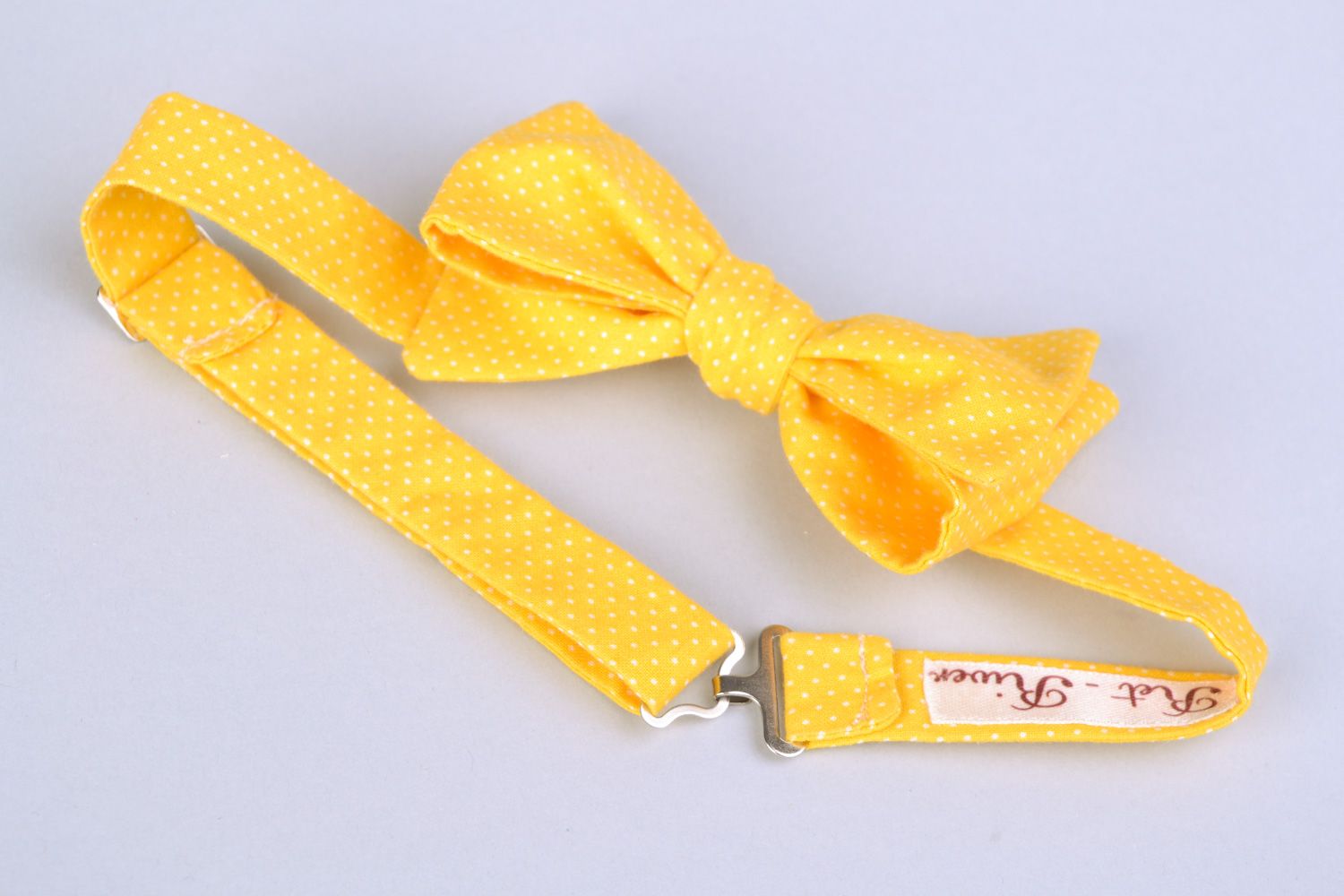 Handmade stylish bright bow tie sewn of yellow polka dot American cotton unisex photo 4