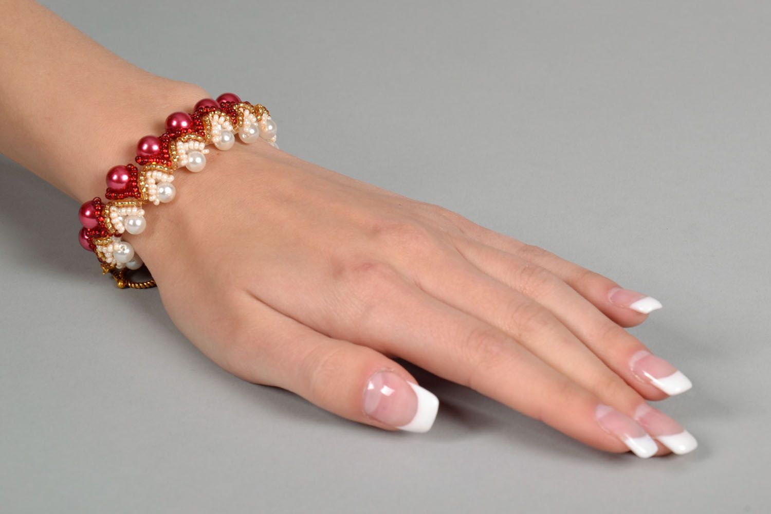 Bracelet with Czech beads and artificial pearls photo 5