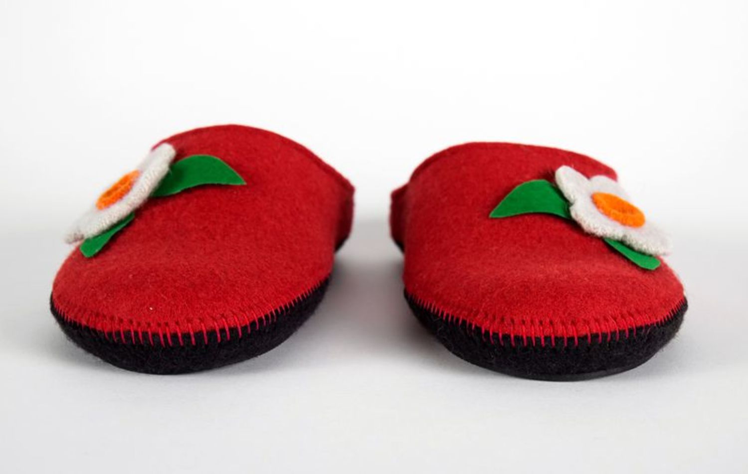 Women's slippers made from felt of red color with a flower photo 5