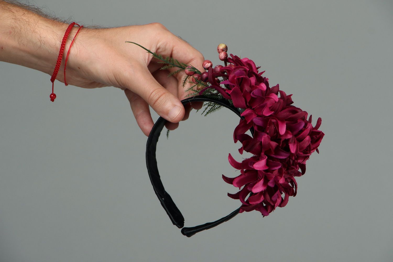 Cerceau cheveux fait main 'Chrysanthèmes cerises' photo 1