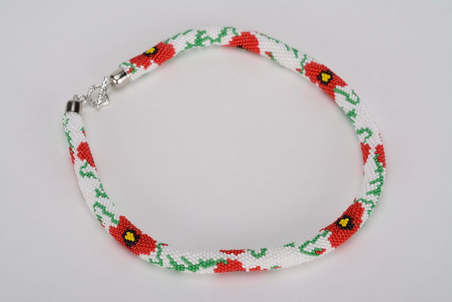 Necklace made of beads Poppies photo 1