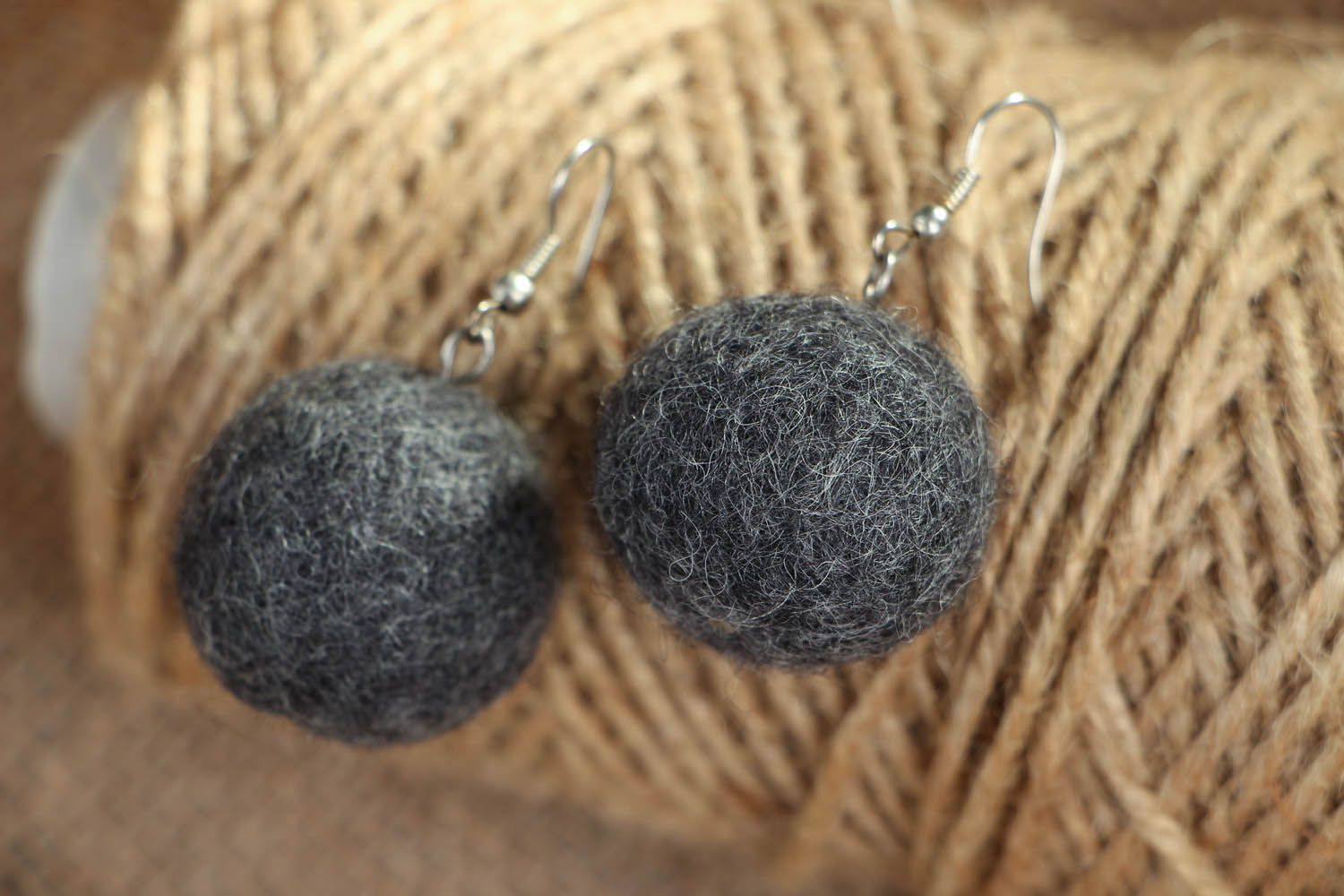 Earrings made of wool using felting technique   photo 3