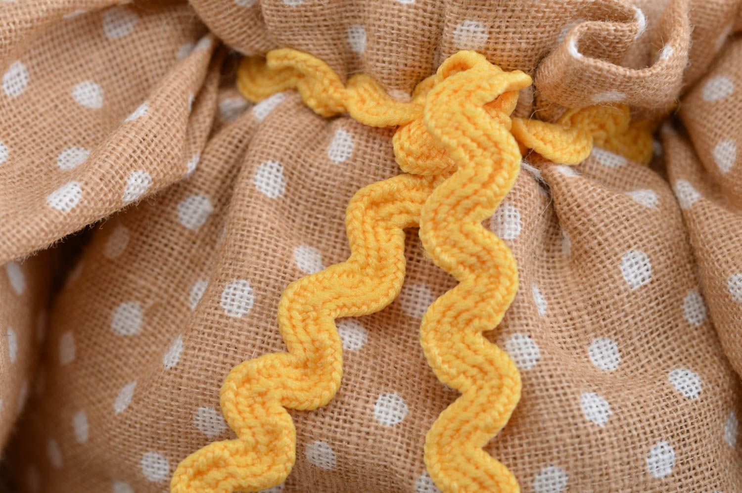 Peluche chat en robe beige à pois belle en tissu de coton faite main pour enfant photo 5