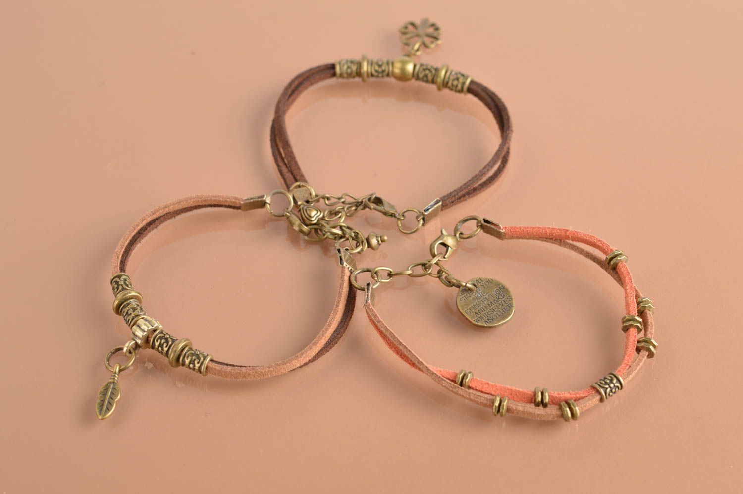 Bracelets en daim faits main 3 pièces marron accessoires bijoux pour femme photo 2