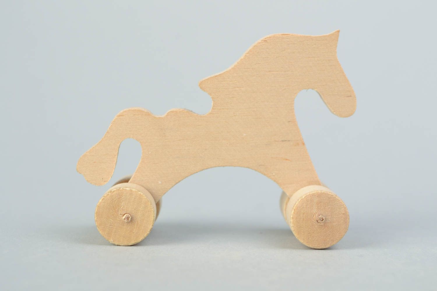 Jouet à roulettes cheval en bois fait main serviettage original pour enfant photo 3