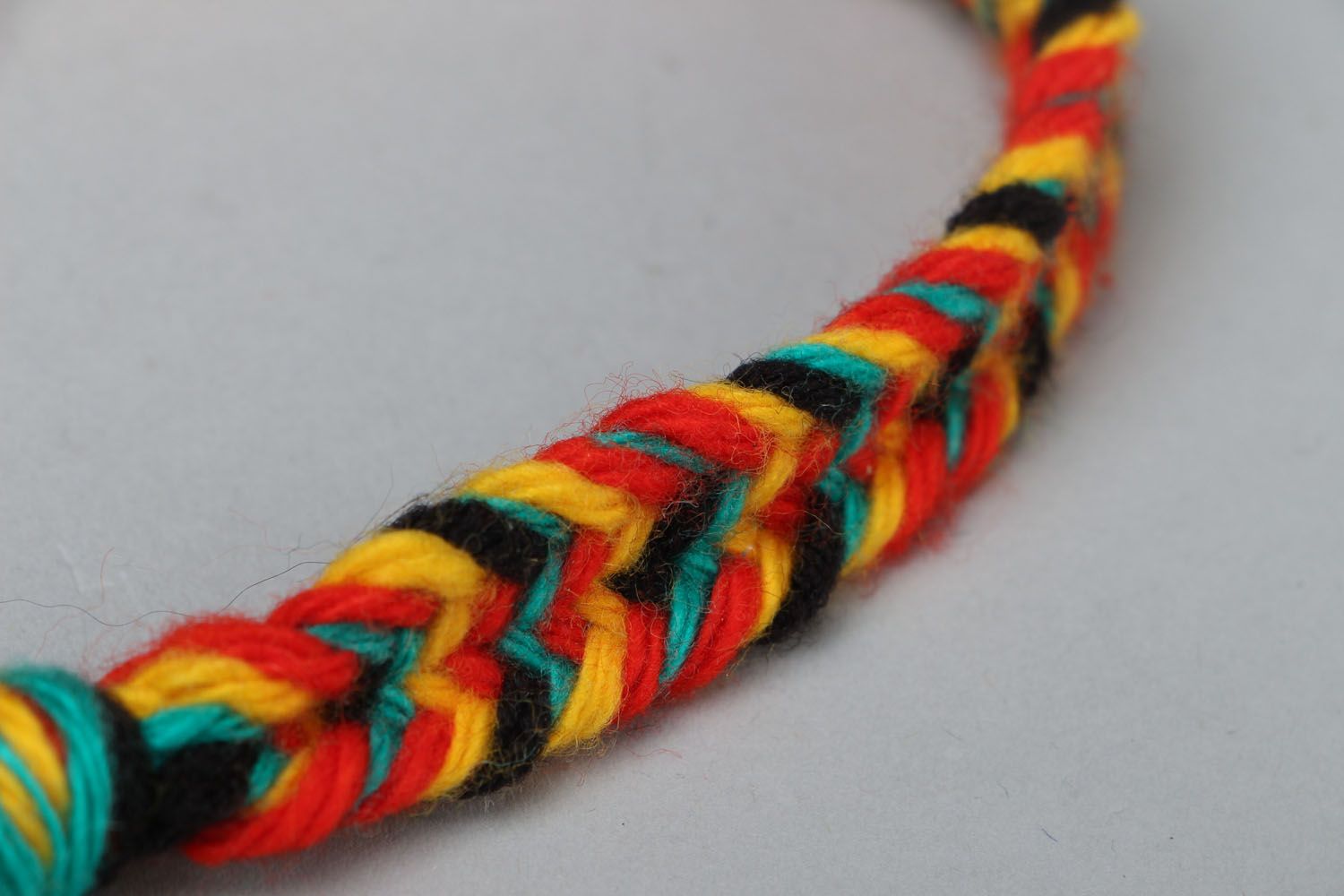 Woolen bracelet photo 3