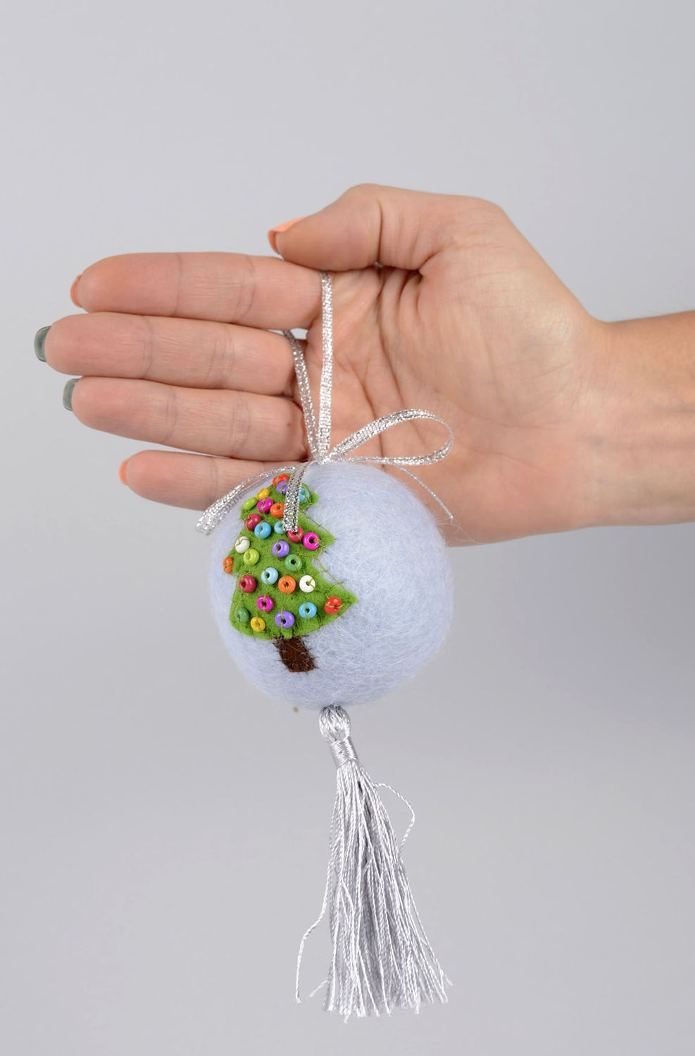 Елочная игрушка ручной работы шар декоративная подвеска валяная елочная игрушка фото 4