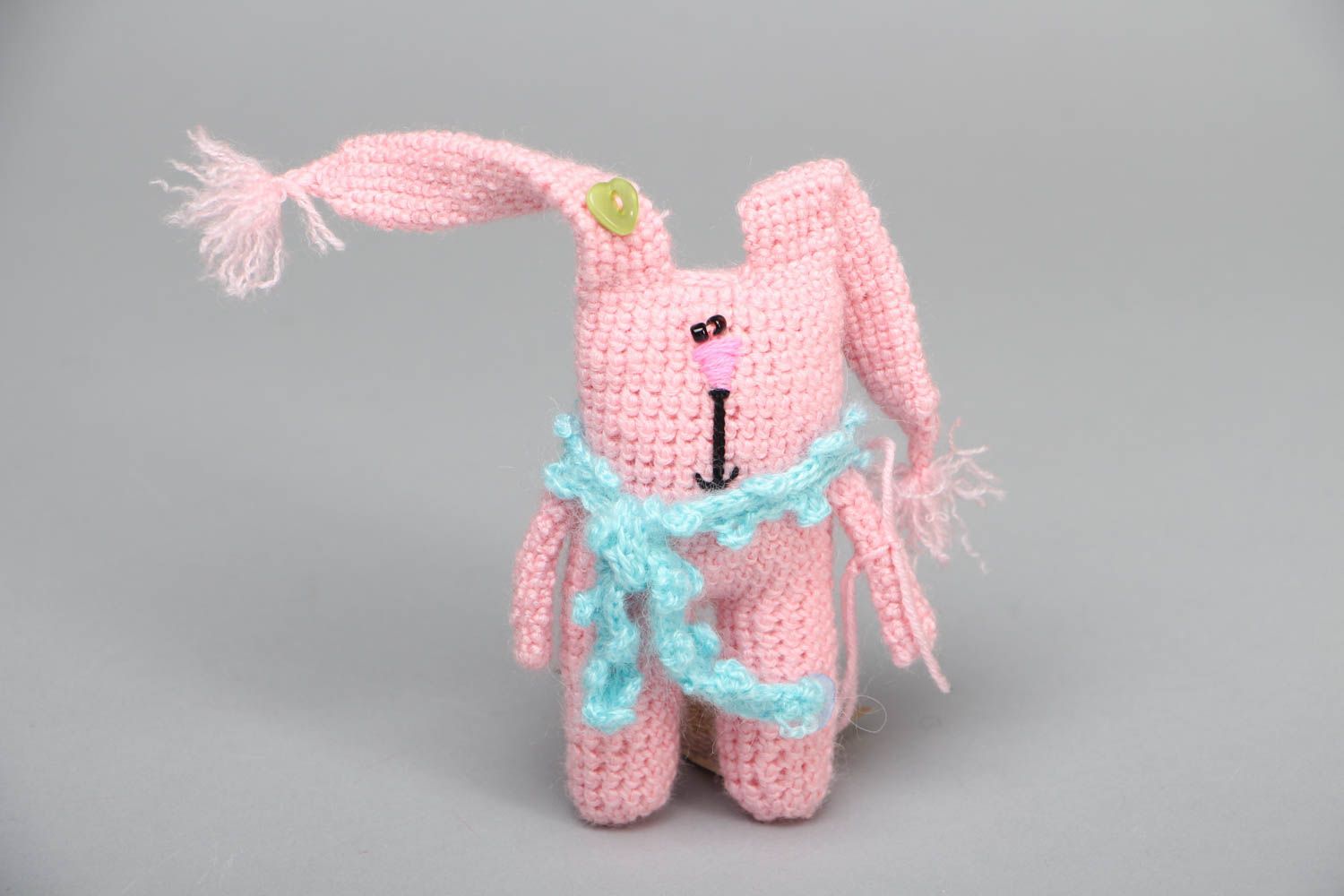 Charming crochet toy in the shape of pink hare photo 1