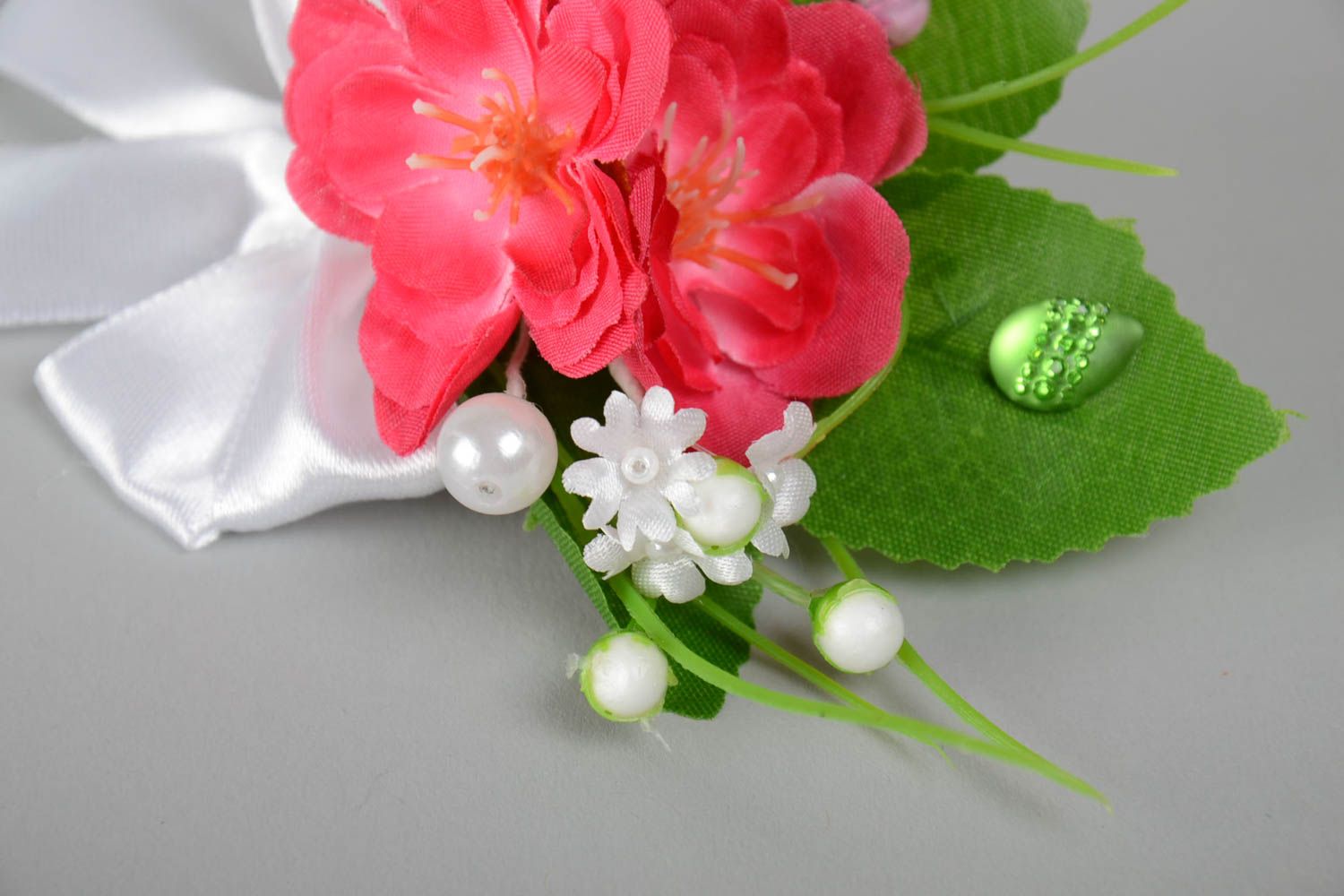 Бутоньерка для гостей свидетелей или молодоженов с цветком красивая хэнд мейд фото 4