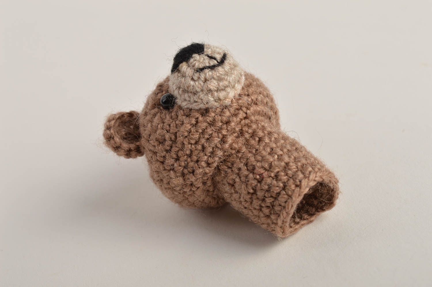Мягкая игрушка подарок ребенку хенд мейд пальчиковая игрушка крючком медведь фото 4