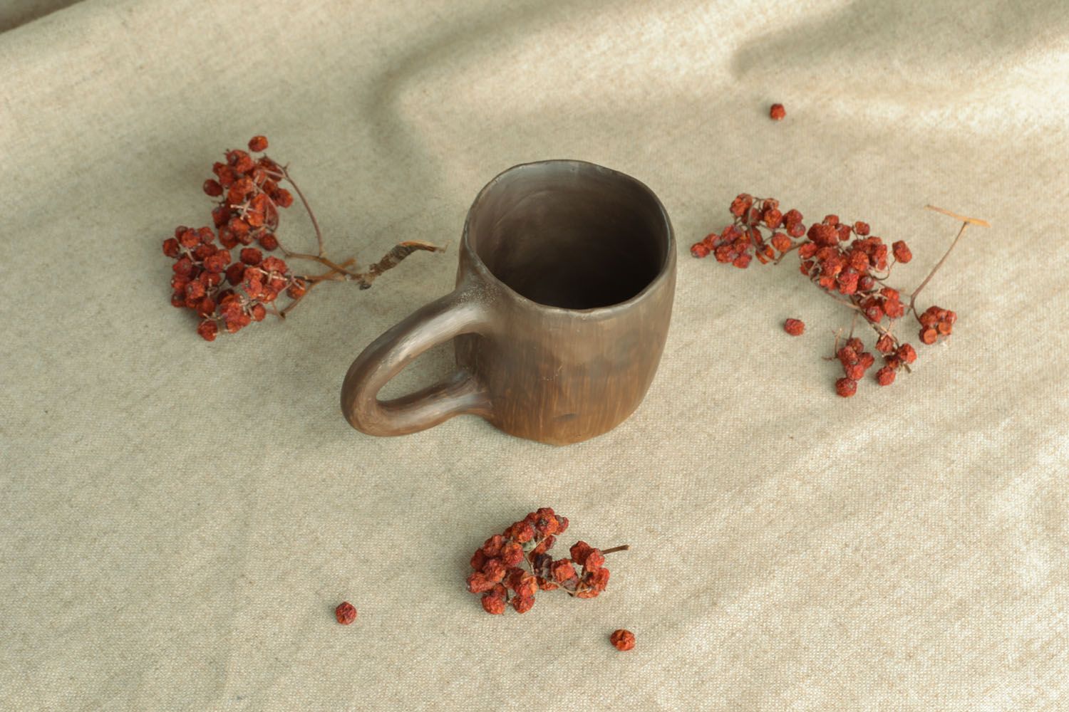 Clay hand-molded natural clay coffee cup with handle and no pattern photo 5