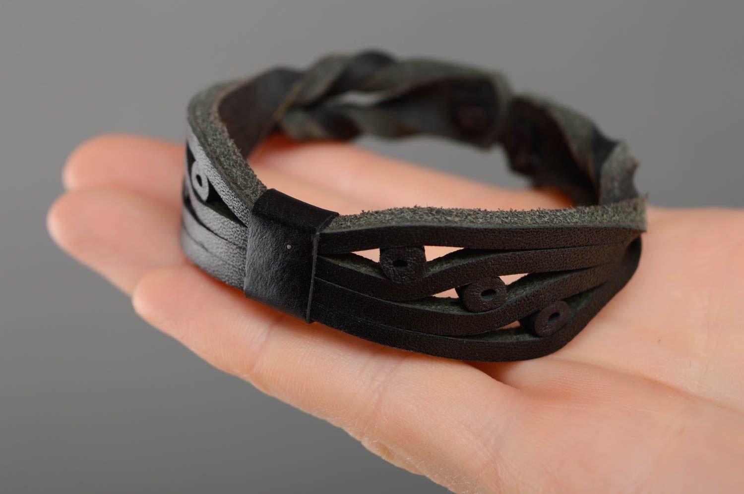 Bracelet fait main original en vrai cuir accessoire noir tressé réglable photo 5