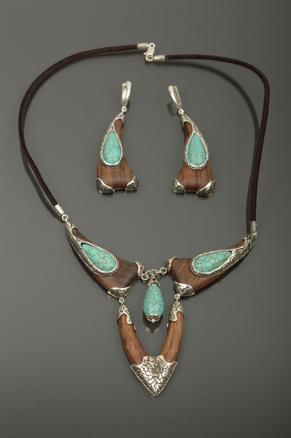 Boucles d'oreilles bois Bijoux faits main Collier tendance avec turquoise photo 1