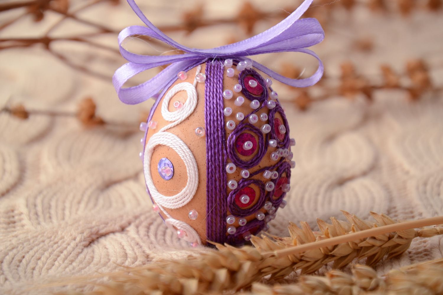 Пасхальное декоративное яйцо на ленте подвеска фото 1