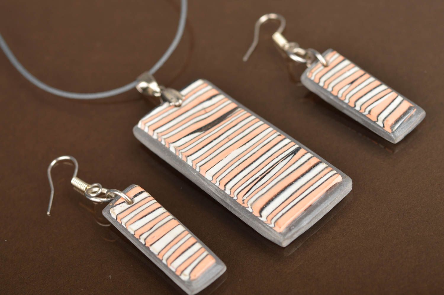 Set of jewelry made of polymer clay of rectangular form earrings and pendant photo 2