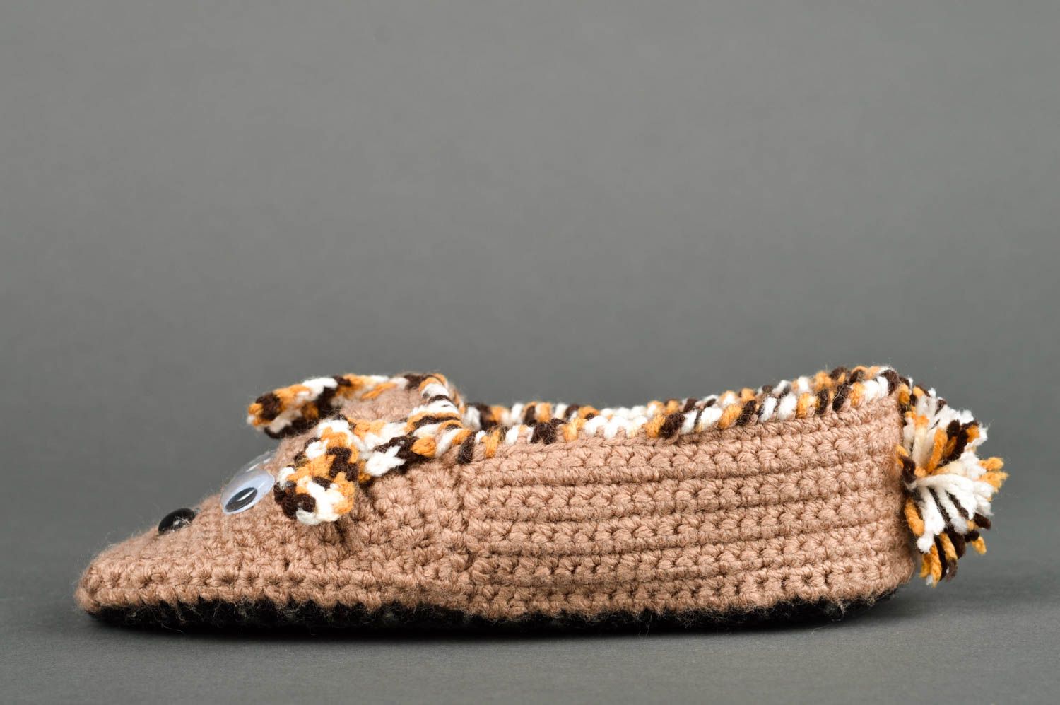 Pantoufles tricotées Chaussons design fait main bruns Accessoire enfant photo 4