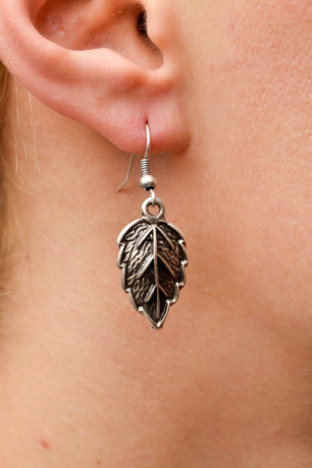 Long leaves earrings metal accessories woman designer fashion gift idea photo 2