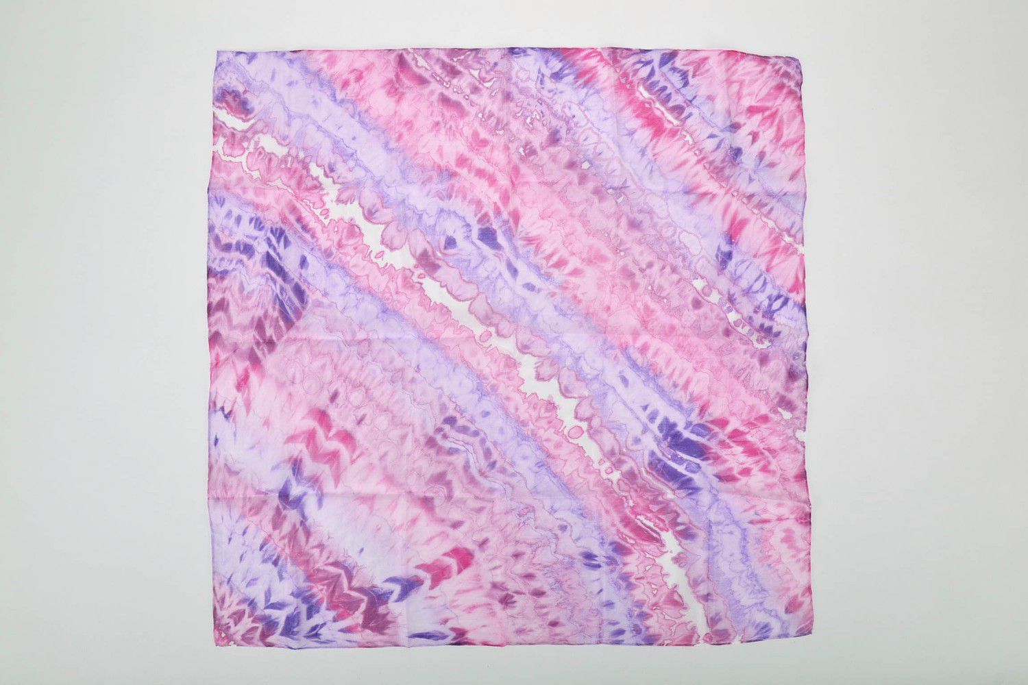 Lenço de seda lilás foto 2