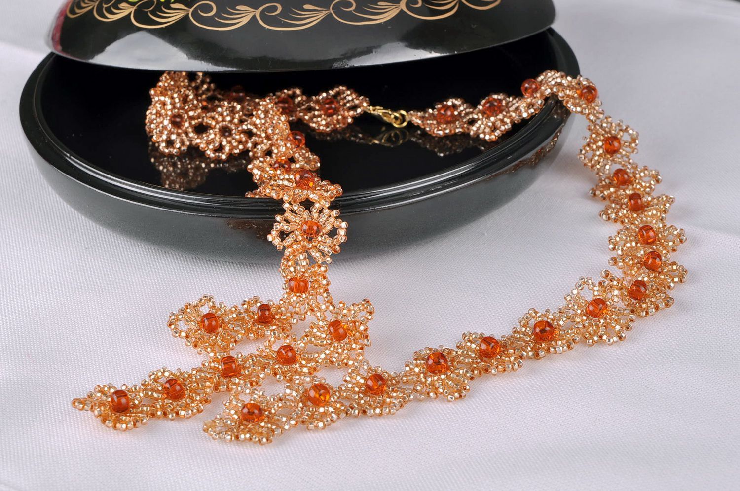 Halskette aus italienischen Glasperlen und böhmischem Glas Goldene Blumen foto 4