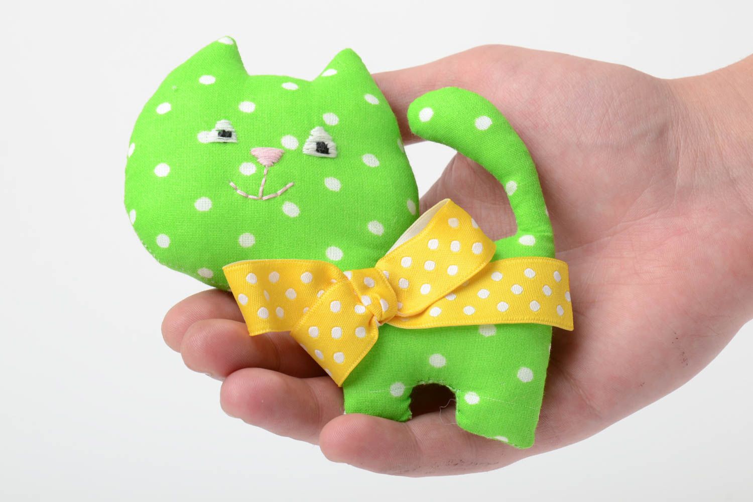 Künstlerisches niedliches Textil Kuscheltier Katze in Grün aus Kattun handmade  foto 5