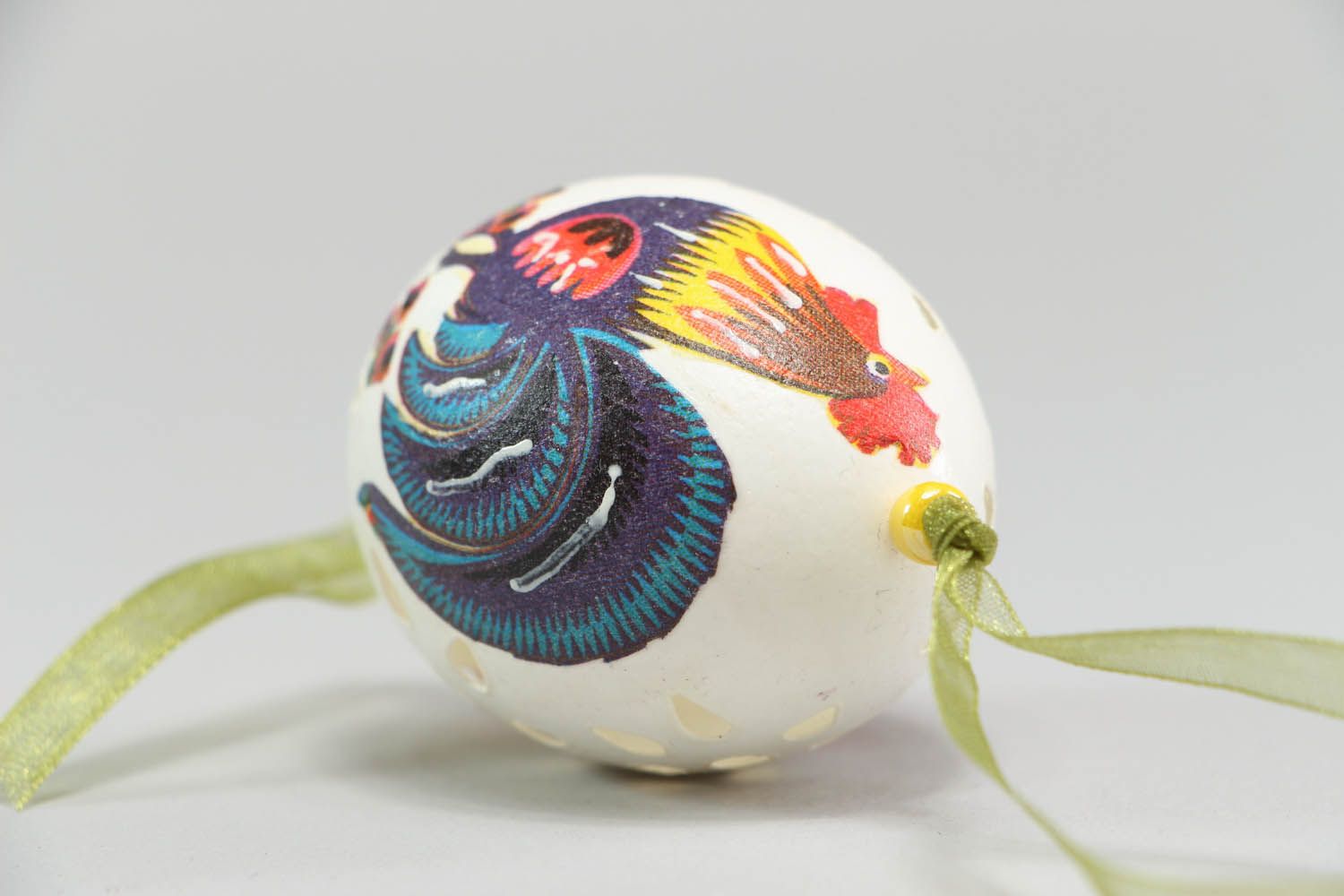 Carved decorative egg photo 3