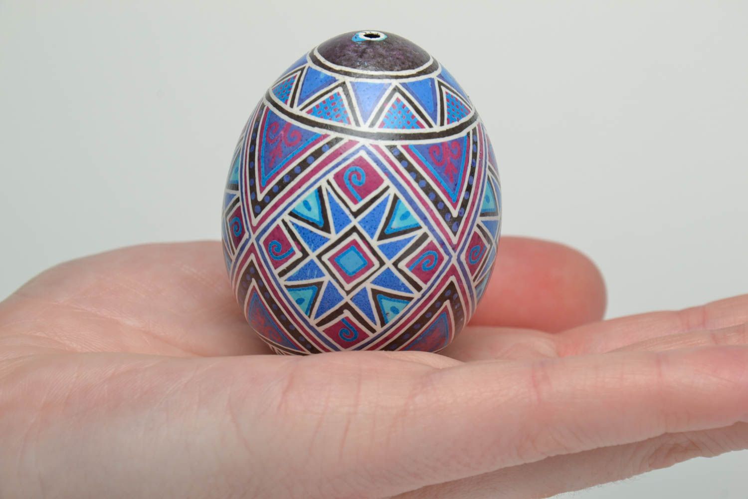Traditional chicken painted egg photo 5