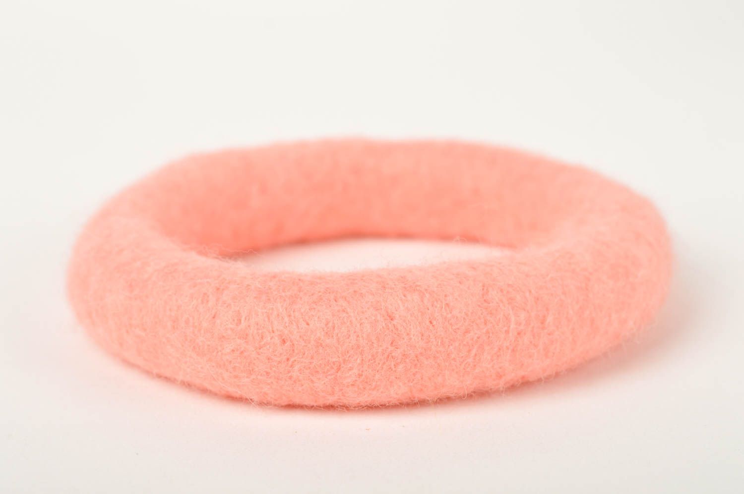 Armband aus Stoff handmade Schmuck rosa Accessoire für Frauen gefilzt schön foto 5