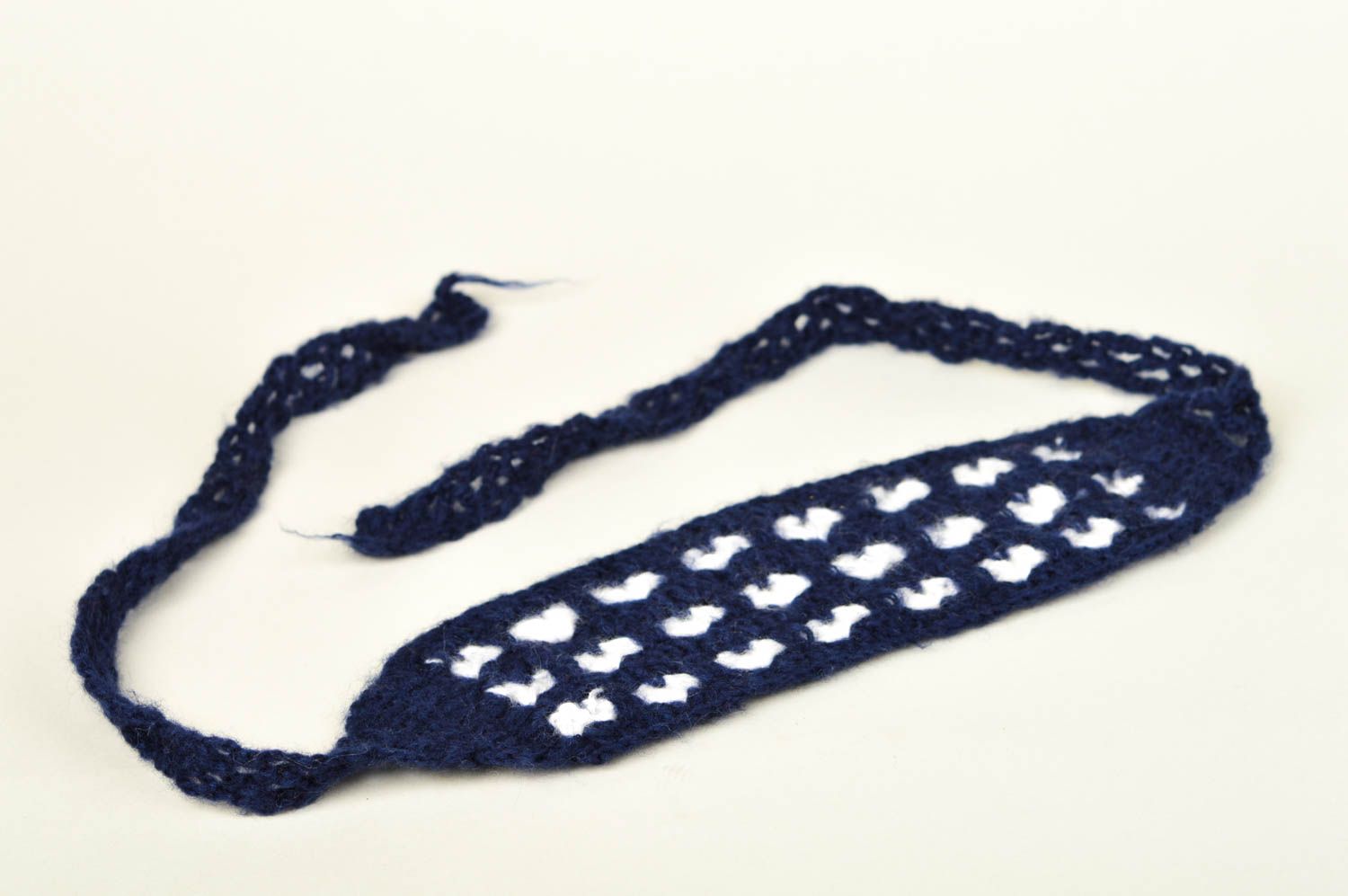 Bandeau Cache-oreilles fait main tricoté au crochet bleu foncé Accessoire enfant photo 5