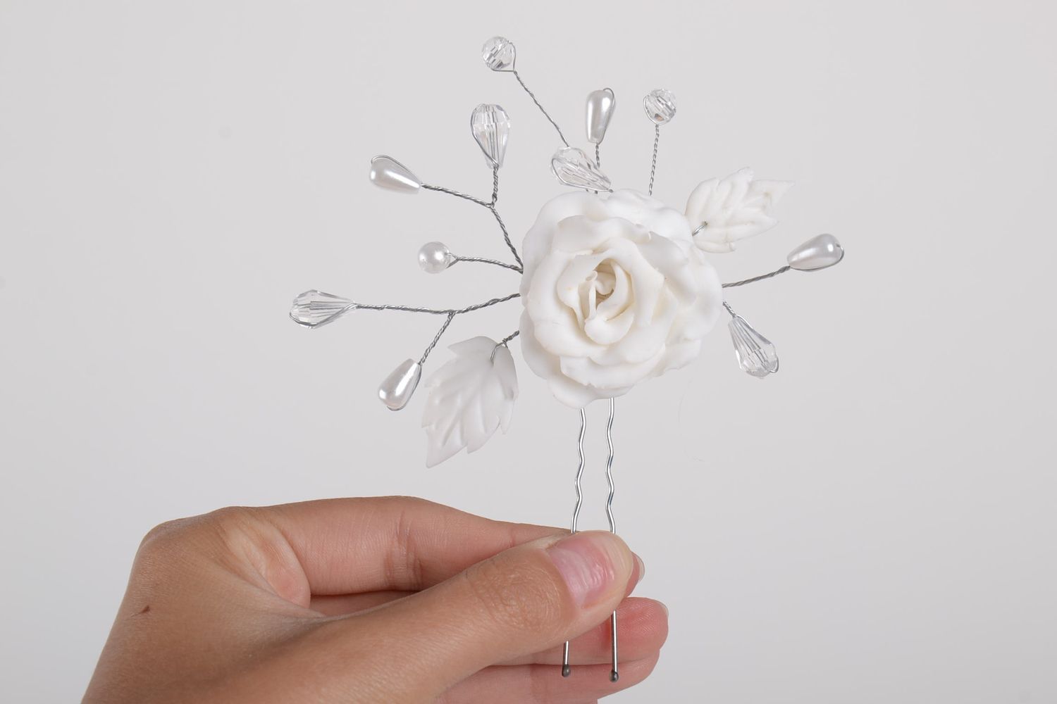 Blumen Haarnadel weiß handgemachter Schmuck Haar Accessoire aus Polymerton  foto 2