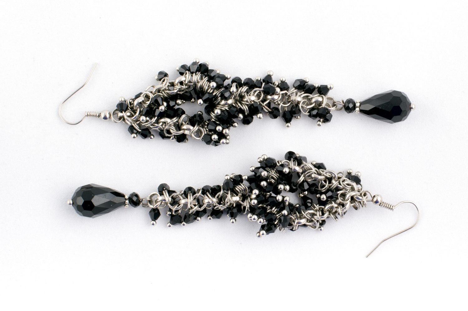 Boucles d'oreilles cristal Bijou fait main long noir design Accessoire femme photo 4