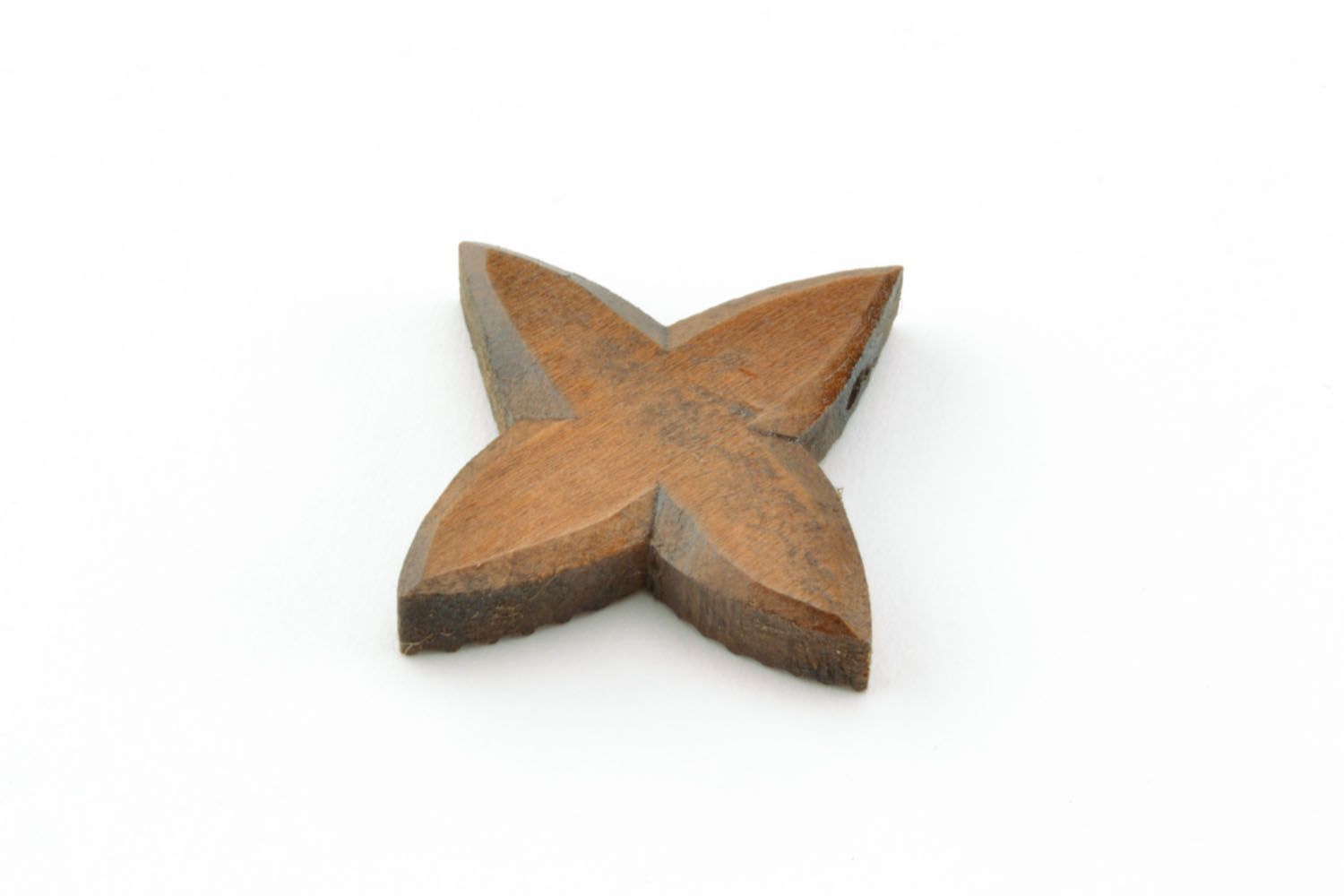 Cruz de madera pequeña con forma original foto 5