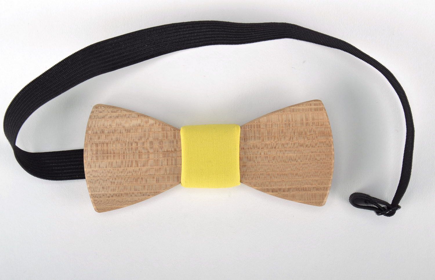 Wooden bow tie photo 1