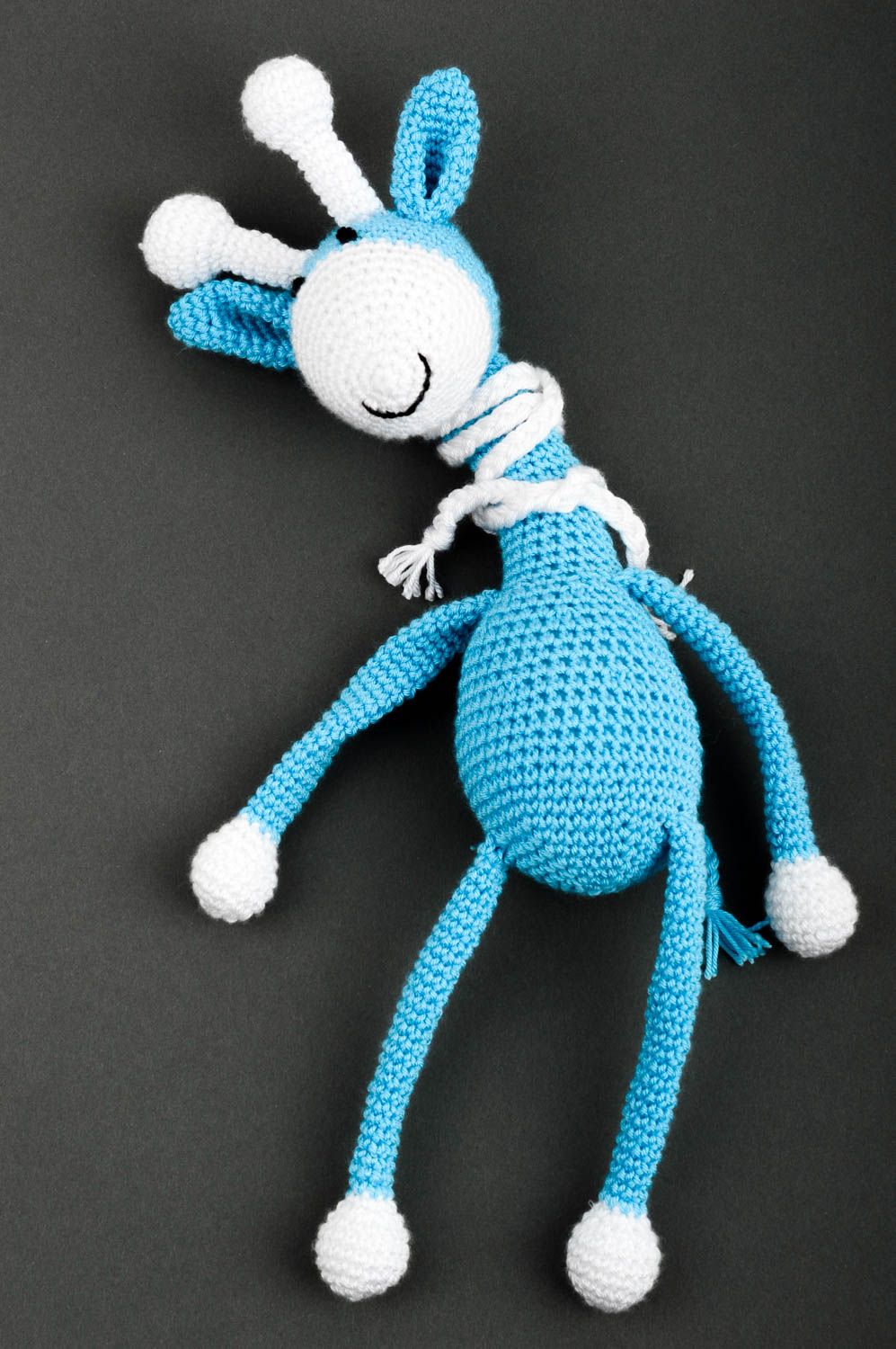 Peluche girafe bleu-blanc faite main Jouet tricot au crochet Cadeau pour enfant photo 1