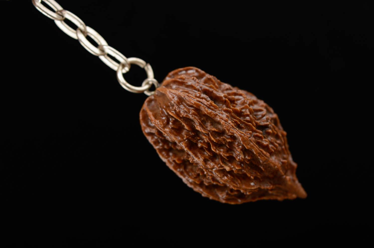 Porte-clés de noix naturel fait main accessoire écologique cadeau insolite photo 5
