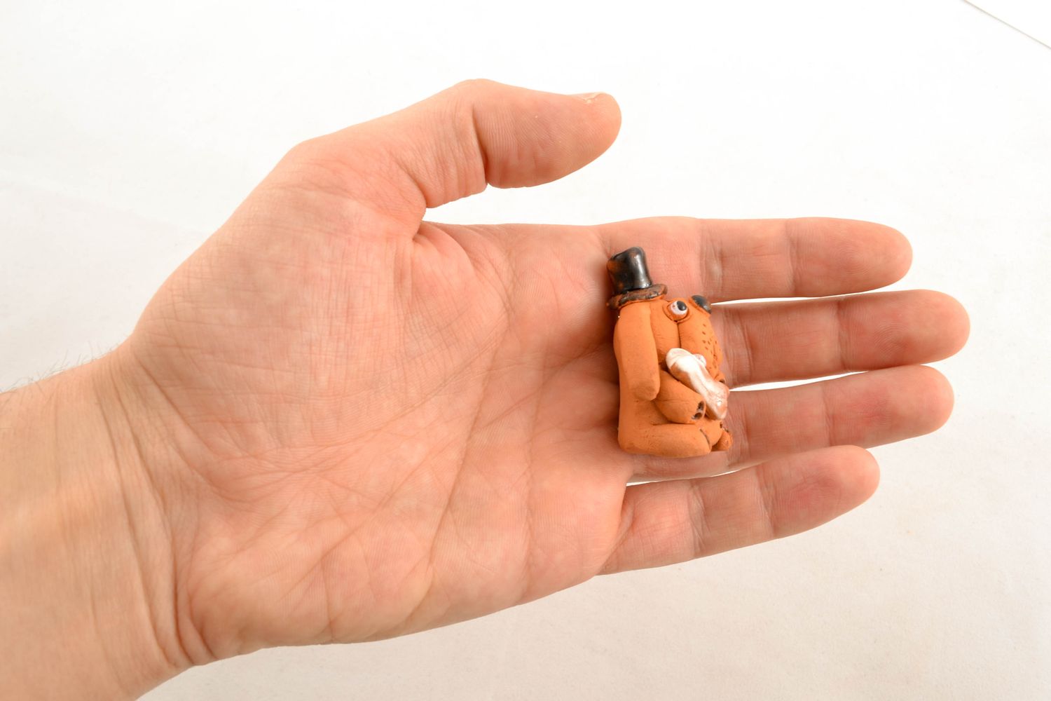 Figurine chien en argile faite main photo 1
