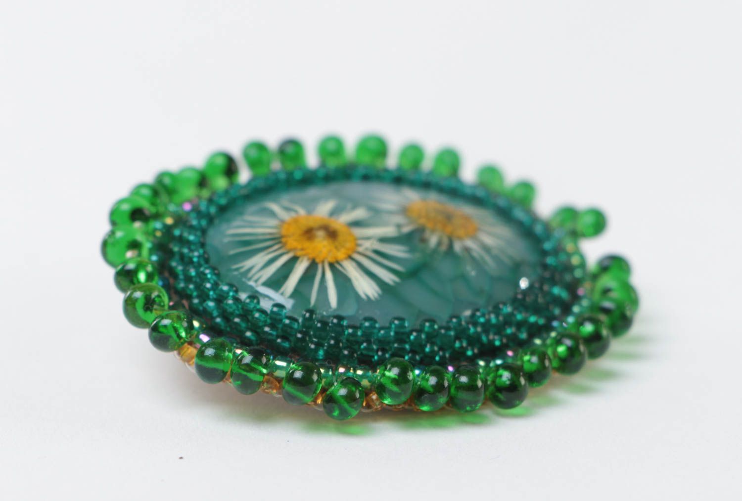 Handmade women's designer beaded brooch with Czech beads and agate stone Daisy photo 3