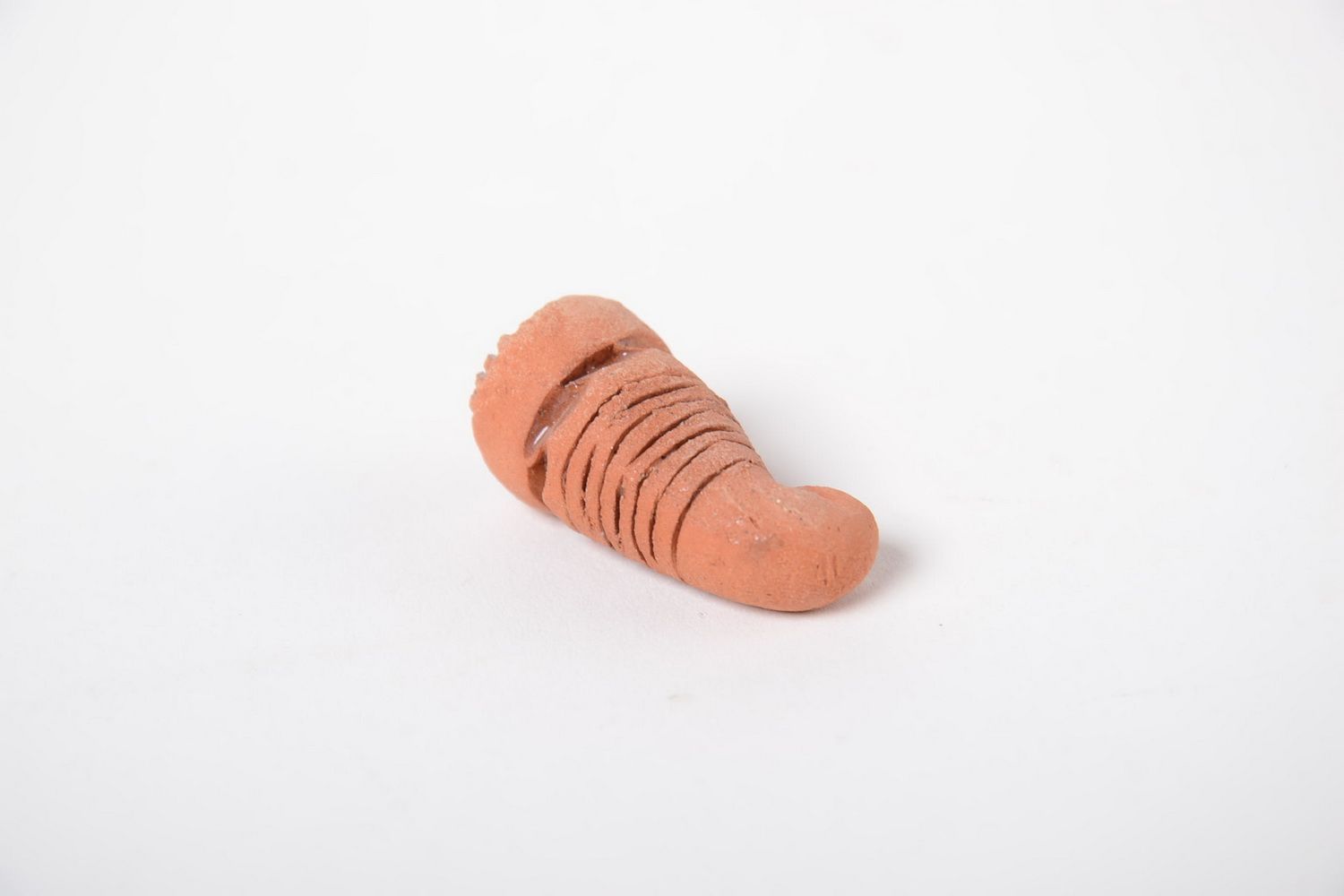 Pendentif en céramique sans cordon en forme de cruche petit fait main marron photo 4