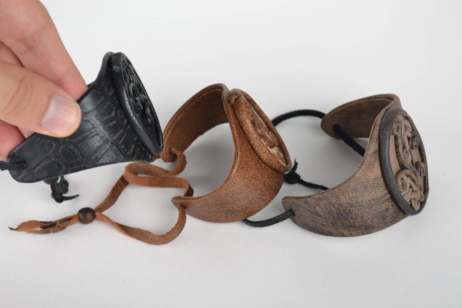 Handmade Leder Armbänder Designer Schmuck Accessoires für Frauen 3 Stück foto 4